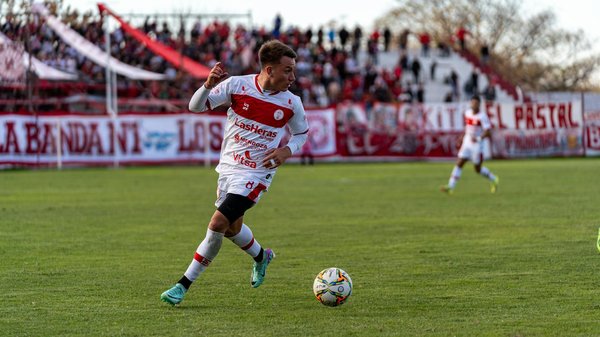 How can you identify the signs of stress in UK pets?